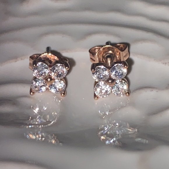 Rose Gold Clover Flower Crystal Sterling Silver Necklace Earrings Set - Picture 15 of 16